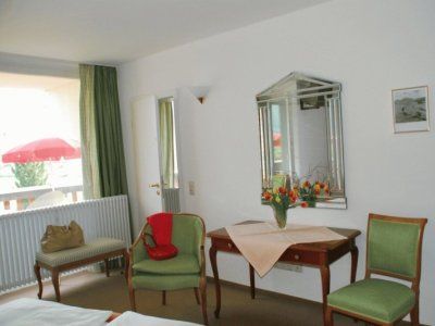 Hotel Flora Пфронтен Экстерьер фото